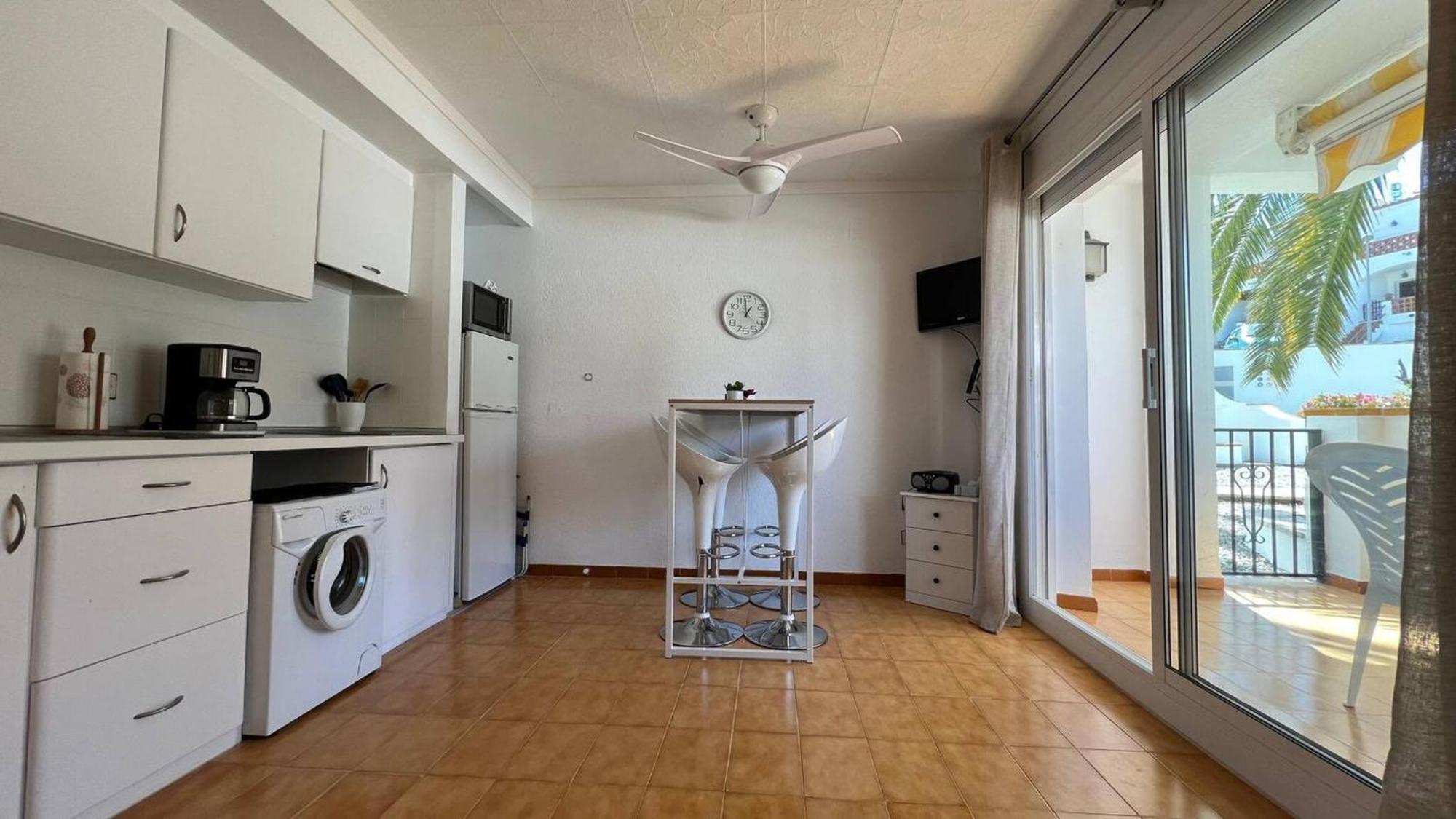 Piso Planta Baja Salida Piscina Av-03