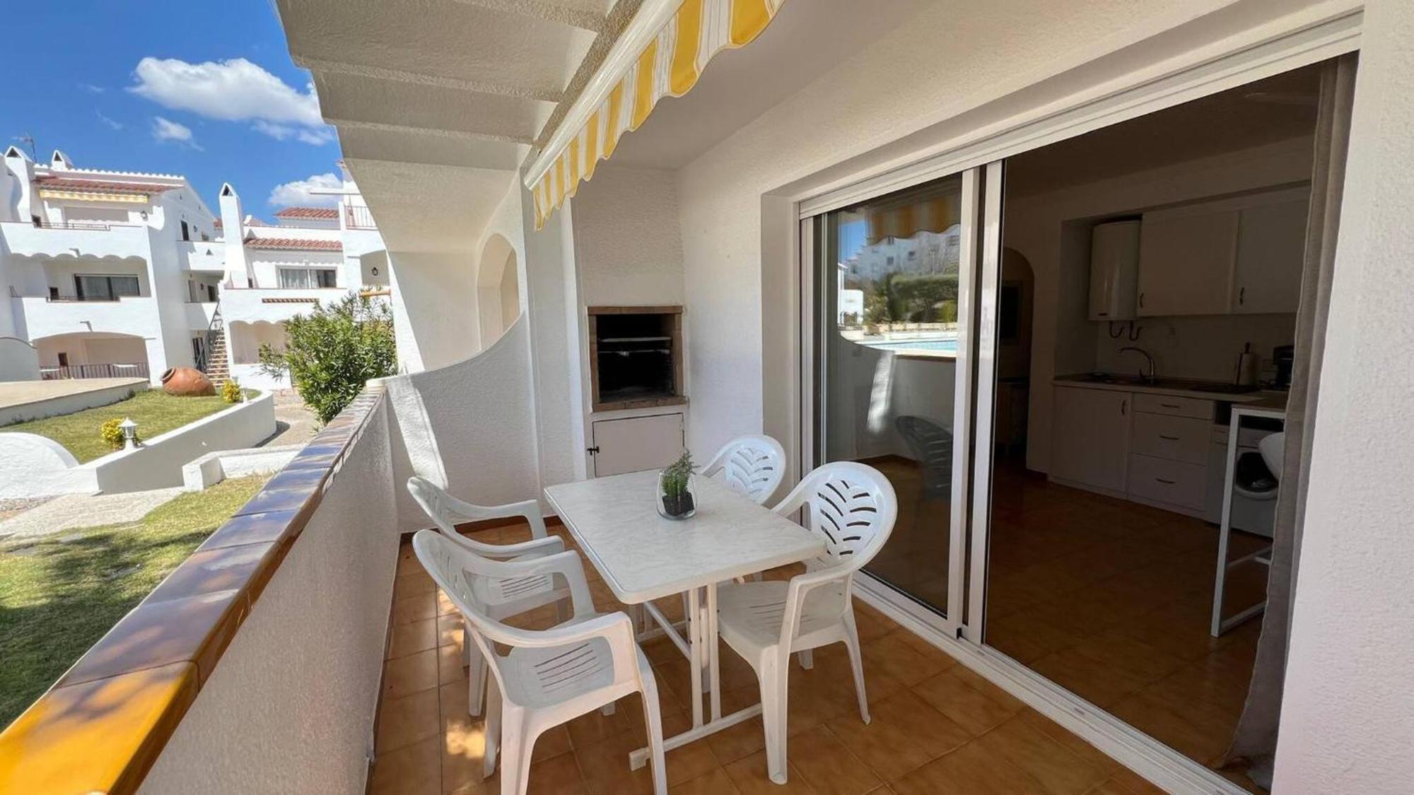 Apartment Piso Planta Baja Salida Piscina Av-03